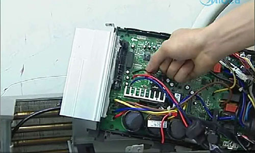 郊区美的空调电话是多少